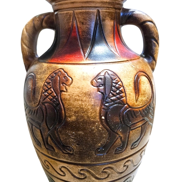 VTG Japanese Vase with Classical Motif Lions 9” Ceramic Urn 1950s-1970s Japan - Picture 8 of 14